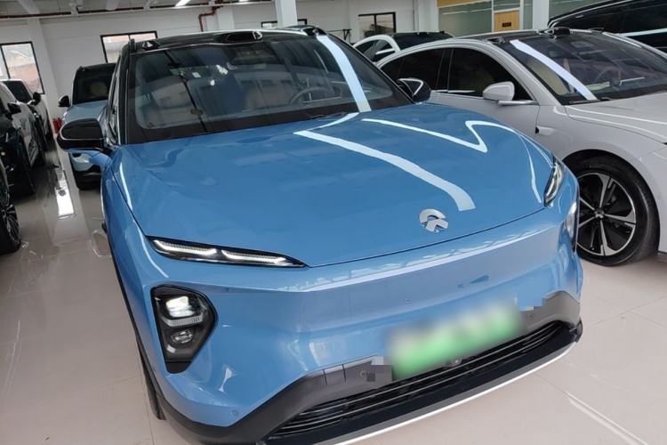Used Nio ES7 2022 75 kWh Front Right 45 Deg