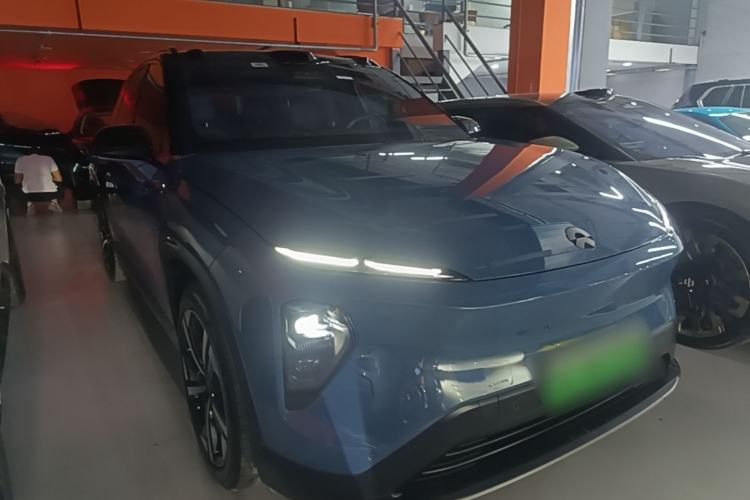 Used Nio ES7 2022 100 kWh Front Right 45 Deg