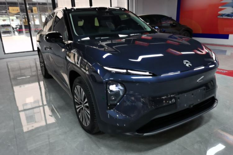 Used Nio ES7 2022 100 kWh Front Right 45 Deg