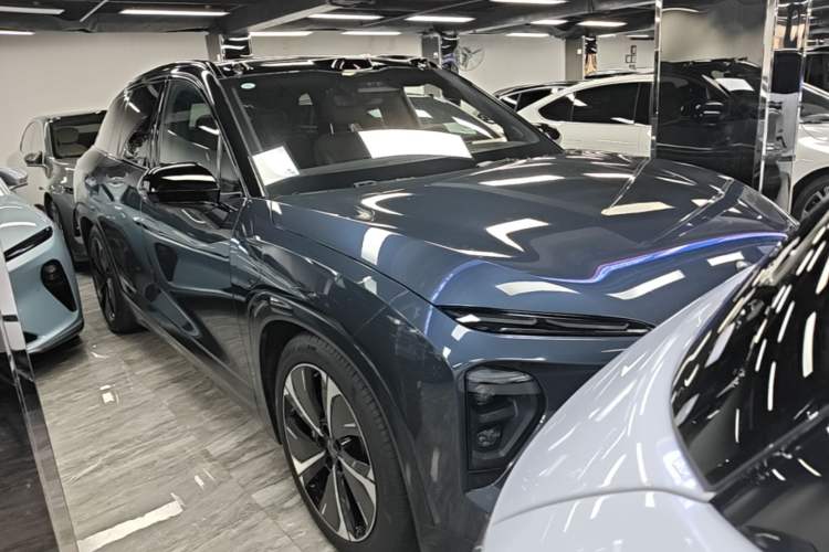 Used Nio ES7 2022 100kWh First Edition Front Right 45 Deg