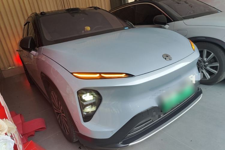 Used Nio ES7 2022 100 kWh Front Right 45 Deg