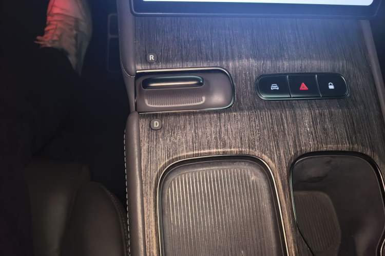 Used Nio ES7 2022 100kWh First Edition Gear Lever