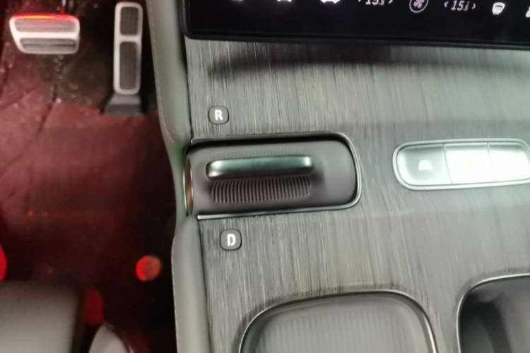 Used Nio ES7 2022 75 kWh Gear Lever