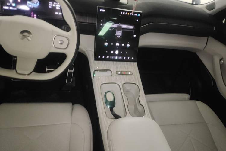 Used Nio ES7 2022 100kWh First Edition Gear Lever