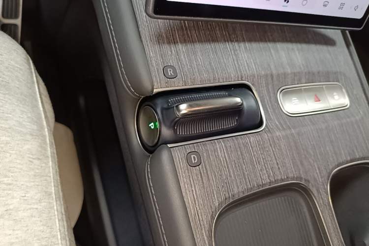 Used Nio ES7 2022 100kWh First Edition Gear Lever