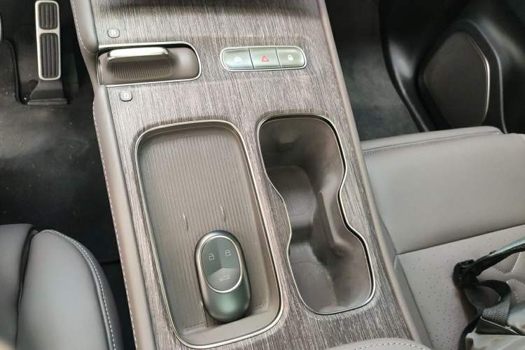 Used Nio ES7 2022 100kWh First Edition Gear Lever