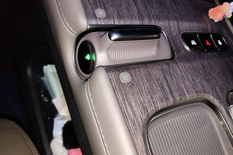 Used Nio ES7 2022 75 kWh Gear Lever