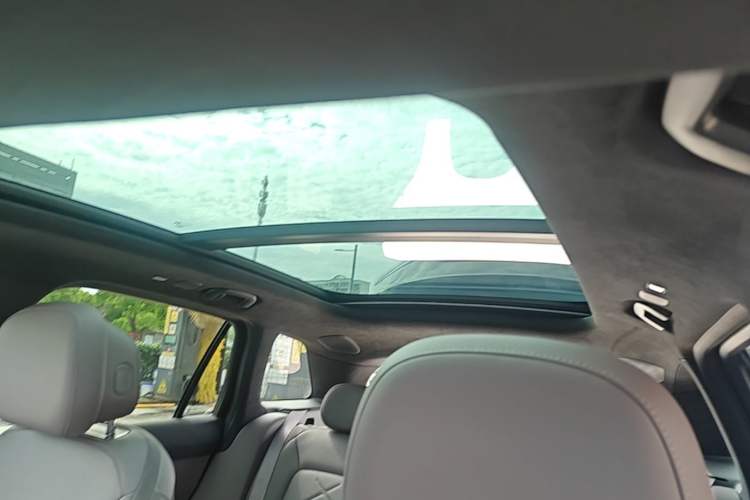 Used Nio ES7 2022 100 kWh Headliner