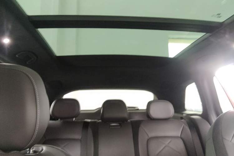 Used Nio ES7 2022 75 kWh Headliner