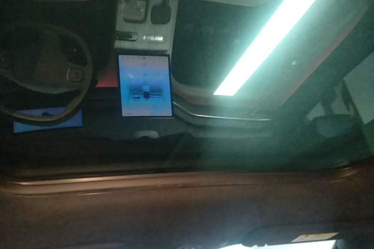 Used Nio ES7 2022 75 kWh Headliner