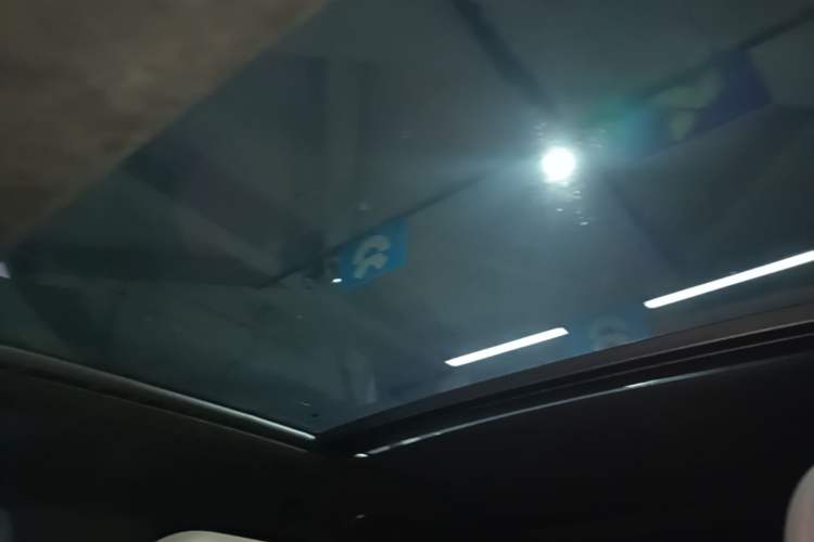 Used Nio ES7 2022 75 kWh Headliner