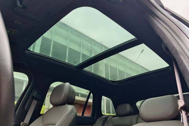 Used Nio ES7 2022 75 kWh Headliner