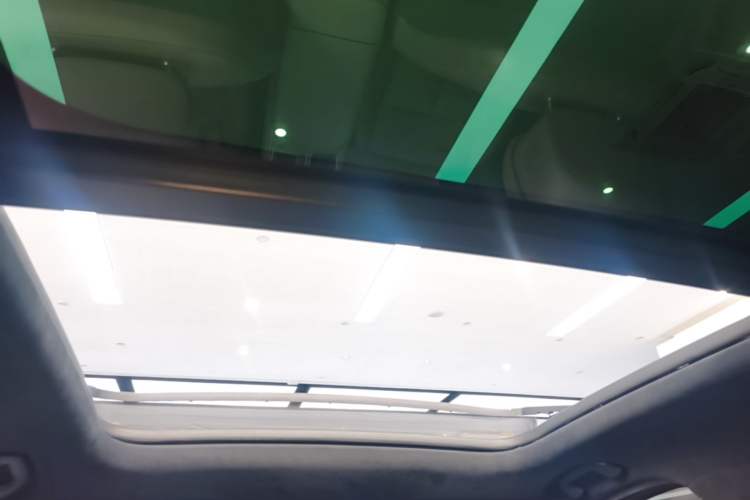 Used Nio ES7 2022 75 kWh Headliner