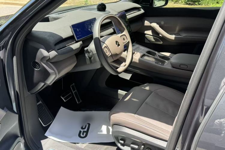 Used Nio ES7 2022 75 kWh Interior 1