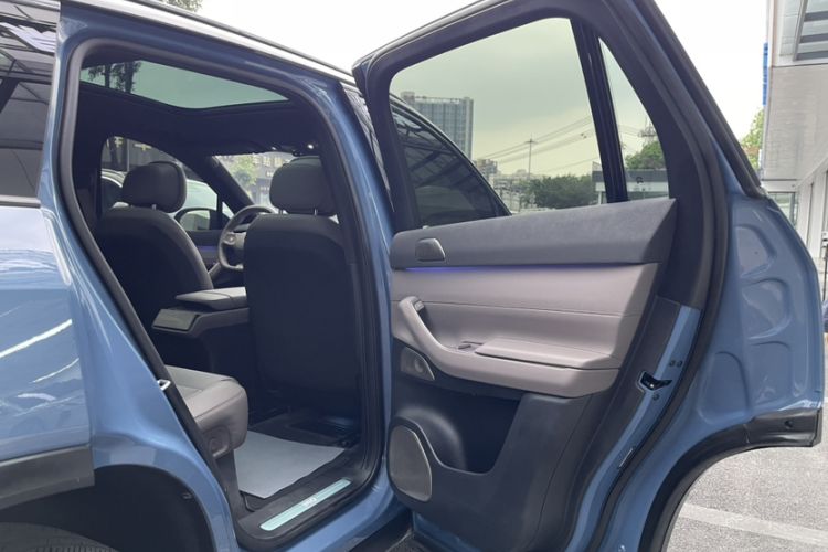 Used Nio ES7 2022 75 kWh Interior 10
