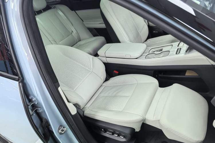 Used Nio ES7 2022 75 kWh Interior 10