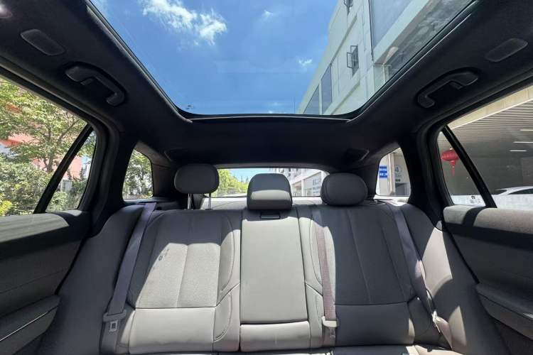 Used Nio ES7 2022 75 kWh Interior 11