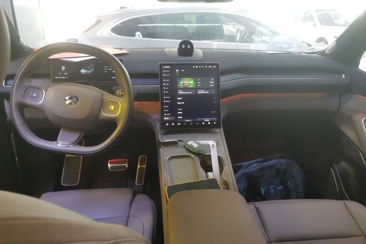 Used Nio ES7 2022 75 kWh Interior 2