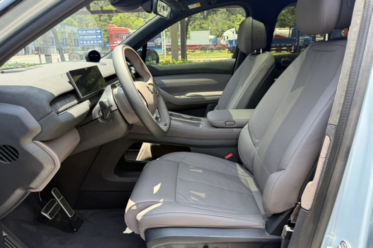 Used Nio ES7 2022 75 kWh Interior 2
