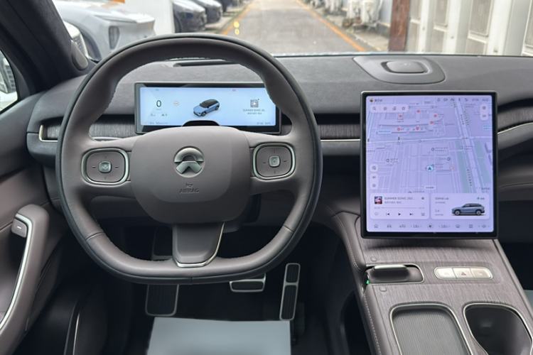 Used Nio ES7 2022 75 kWh Interior 2