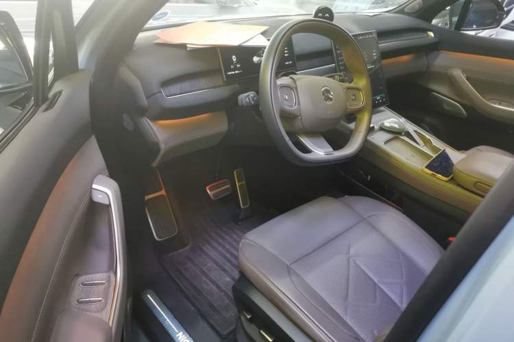 Used Nio ES7 2022 75 kWh Interior 3