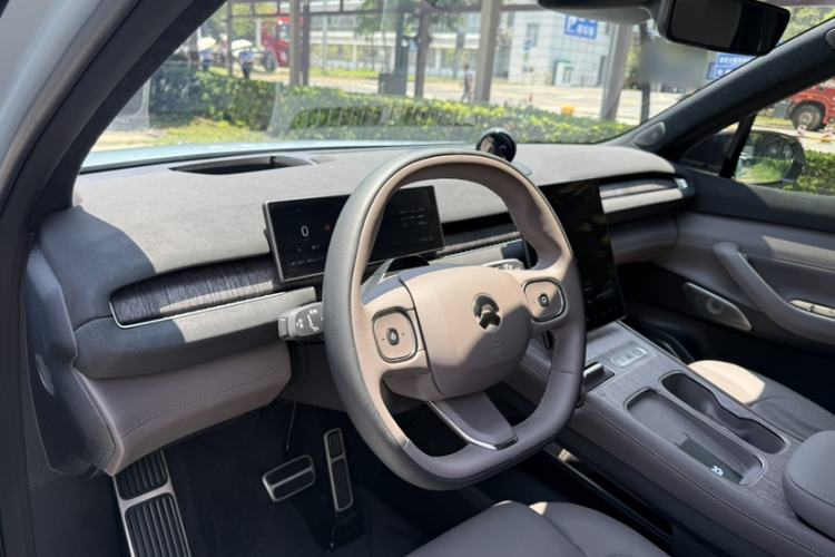 Used Nio ES7 2022 75 kWh Interior 3