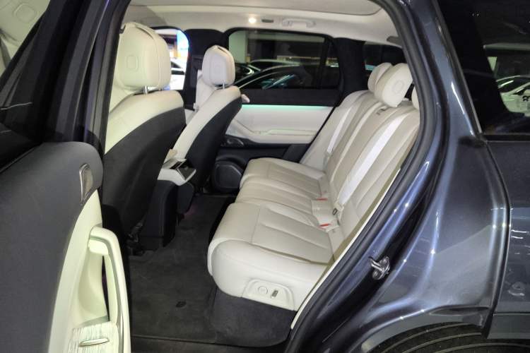 Used Nio ES7 2022 75 kWh Interior 4