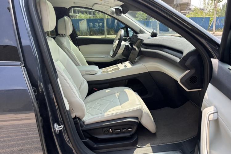 Used Nio ES7 2022 100 kWh Interior 4