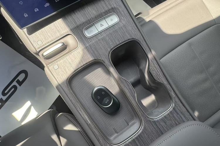 Used Nio ES7 2022 75 kWh Interior 4
