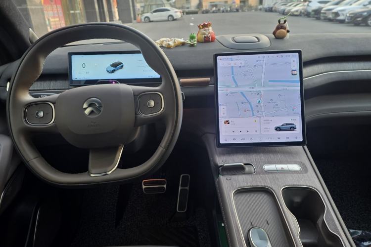 Used Nio ES7 2022 75 kWh Interior 5