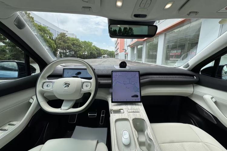 Used Nio ES7 2022 75 kWh Interior 6