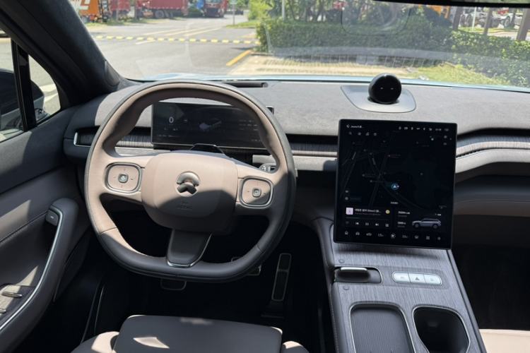 Used Nio ES7 2022 75 kWh Interior 6