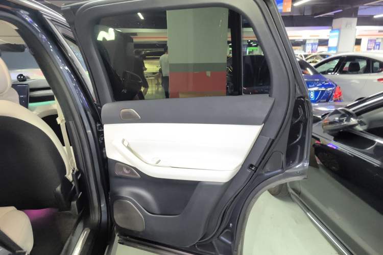 Used Nio ES7 2022 75 kWh Interior 6
