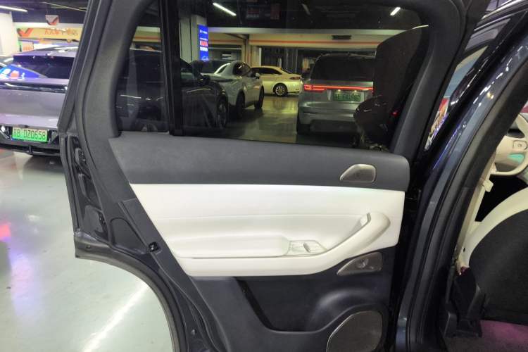 Used Nio ES7 2022 75 kWh Interior 8