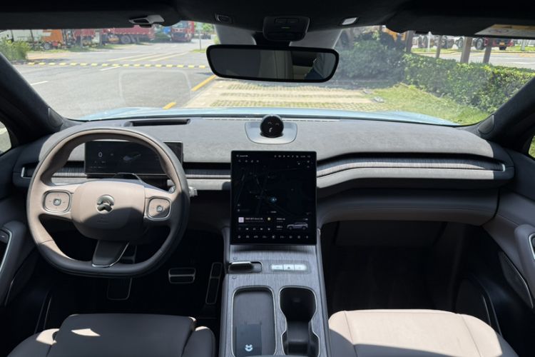 Used Nio ES7 2022 75 kWh Interior 9