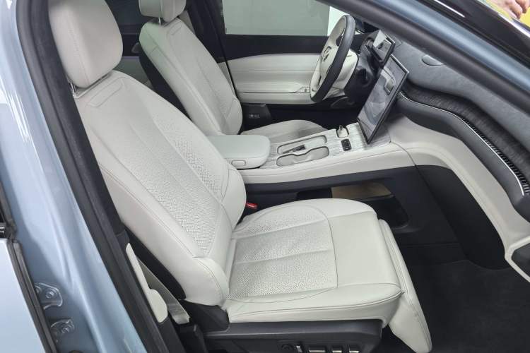 Used Nio ES7 2022 75 kWh Interior 9