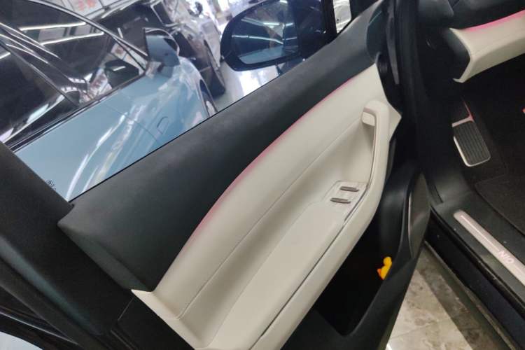 Used Nio ES7 2022 100kWh First Edition Left Front Door Interior