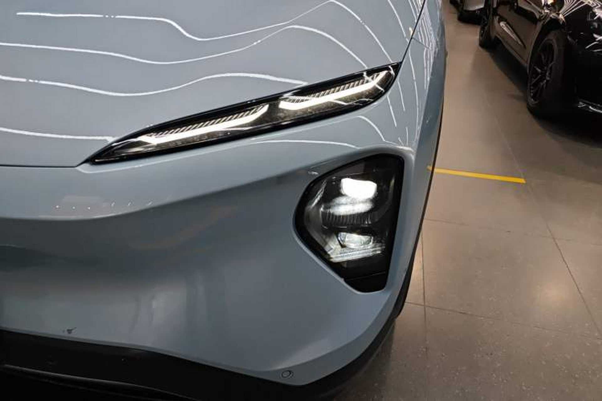 Used Nio ES7 2022 75 kWh Left Front Headlight