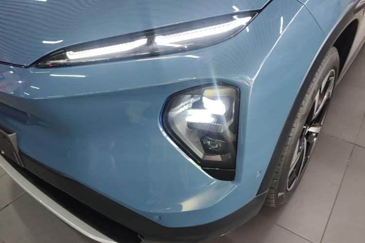 Used Nio ES7 2022 75 kWh Left Front Headlight