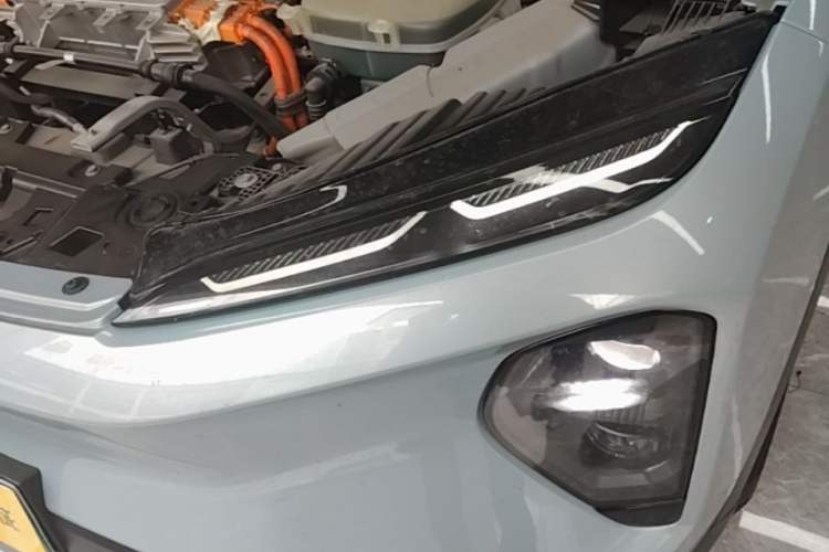 Used Nio ES7 2022 75 kWh Left Front Headlight