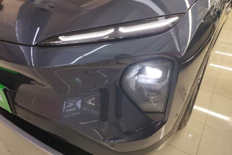 Used Nio ES7 2022 75 kWh Left Front Headlight