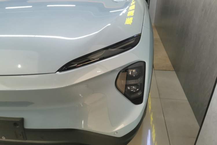 Used Nio ES7 2022 75 kWh Left Front Headlight