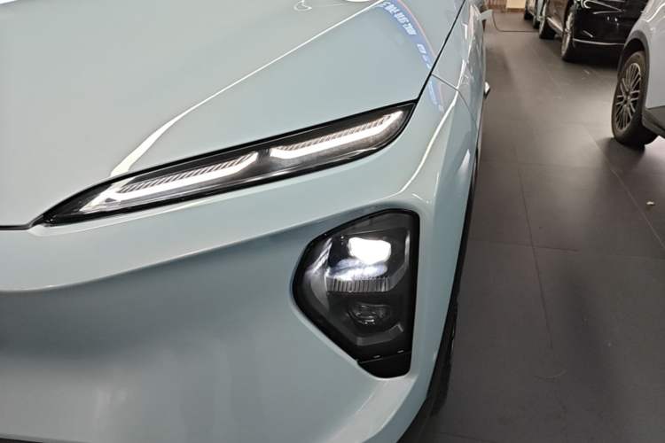 Used Nio ES7 2022 75 kWh Left Front Headlight