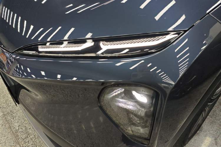 Used Nio ES7 2022 75 kWh Left Front Headlight
