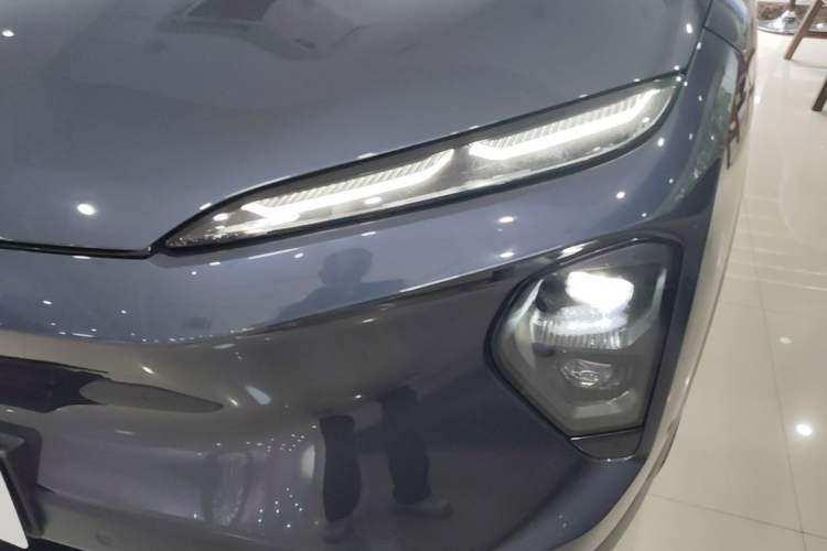 Used Nio ES7 2022 75 kWh Left Front Headlight