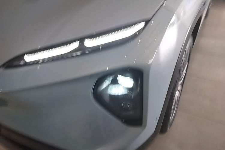 Used Nio ES7 2022 75 kWh Left Front Headlight