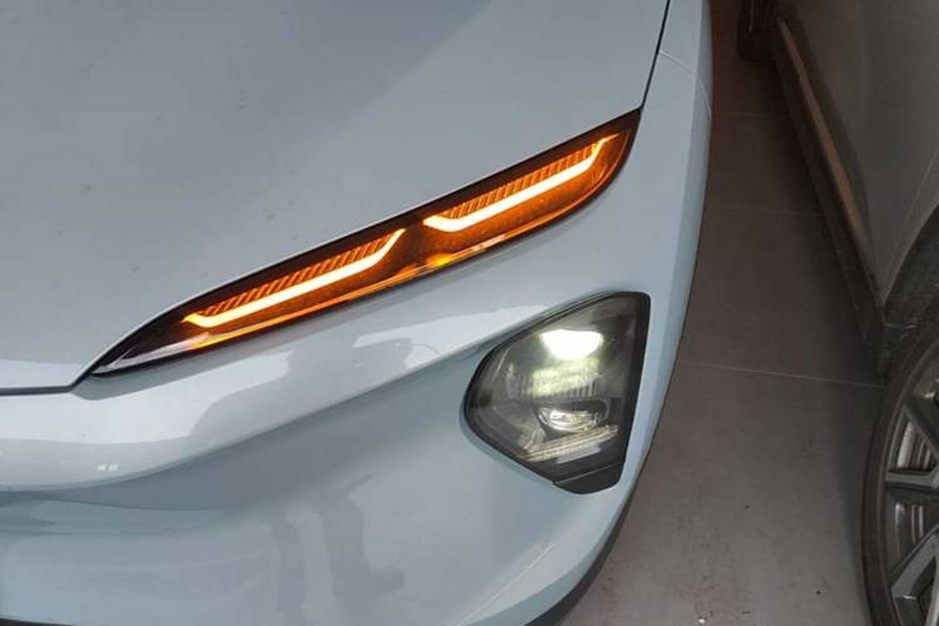 Used Nio ES7 2022 100 kWh Left Front Headlight