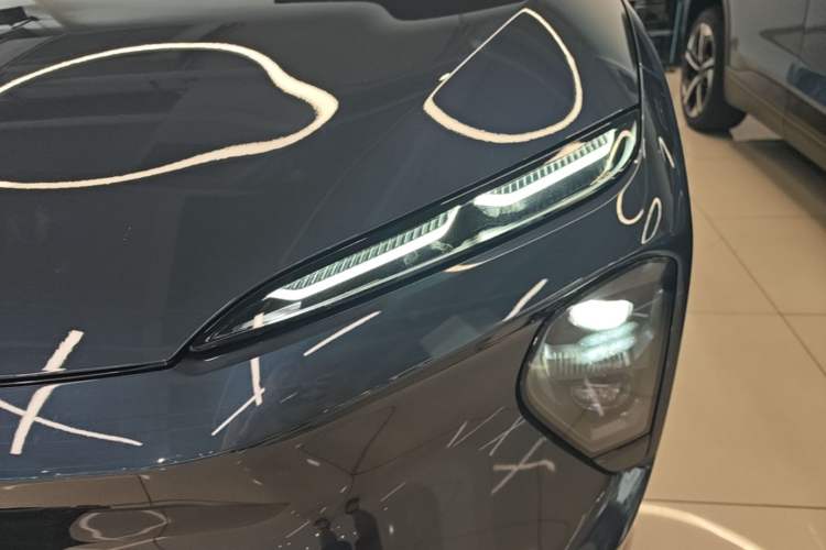 Used Nio ES7 2022 75 kWh Left Front Headlight