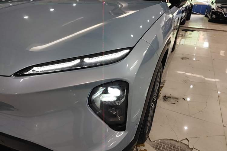 Used Nio ES7 2022 75 kWh Left Front Headlight