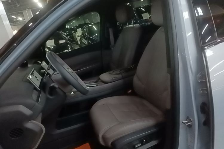 Used Nio ES7 2022 75 kWh Left Front Seat